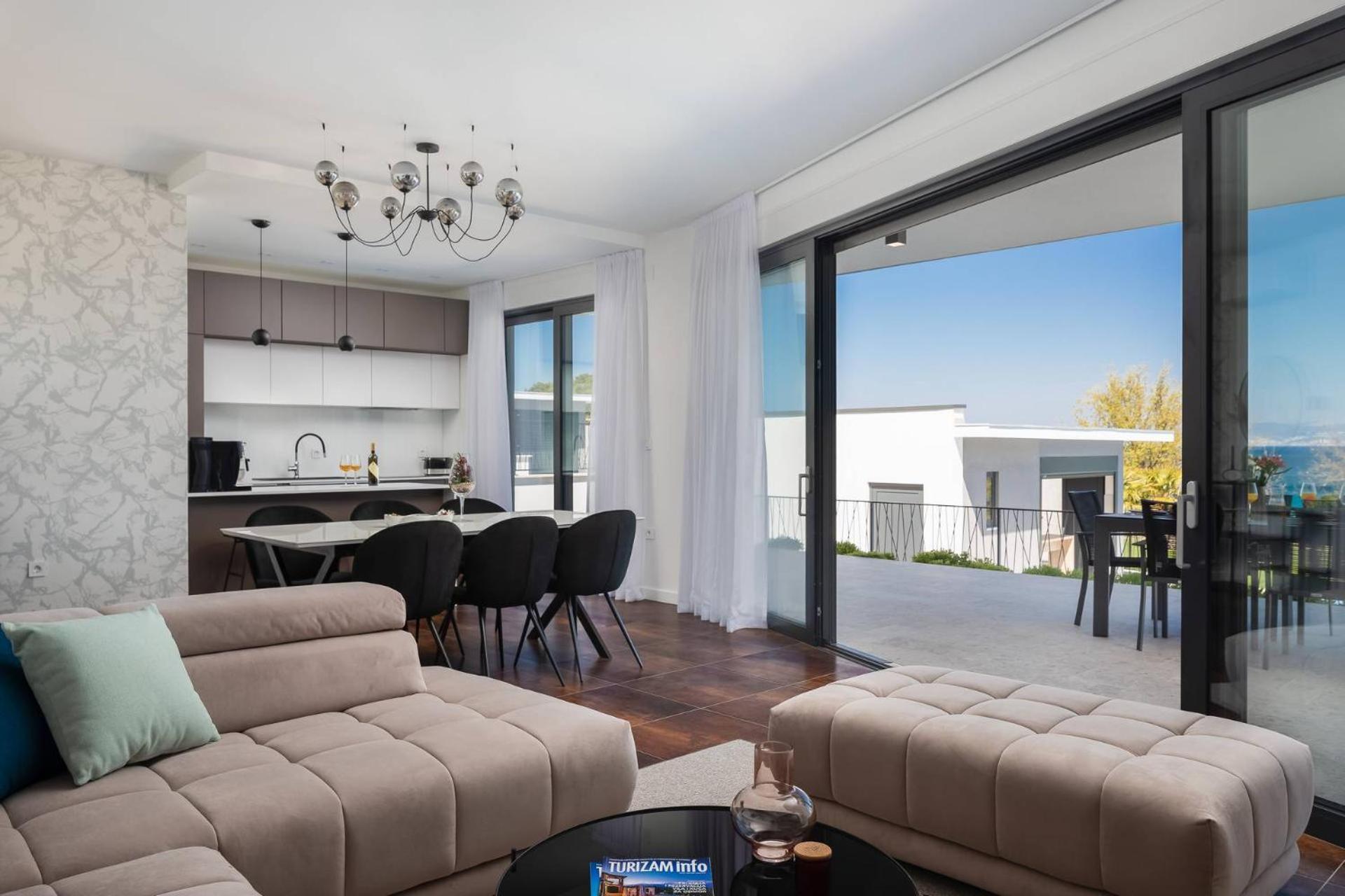 Hadrie Luxury And Rova C Villa